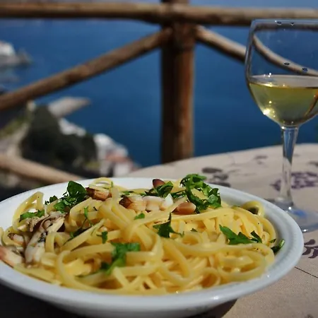 Rina Готель 2*