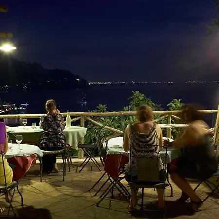 Rina 2* Amalfi