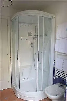 酒店 瑞纳别墅式酒店 2*