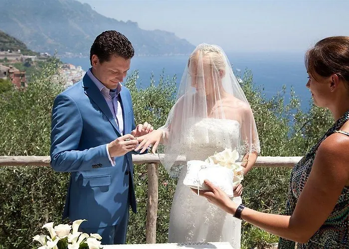 瑞纳别墅式酒店 酒店 2*